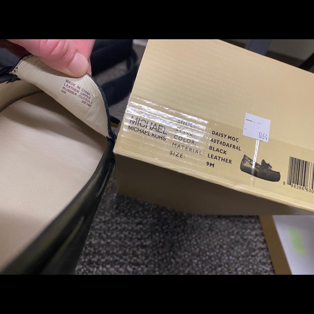 MK Slip on - Picture 2 of 4